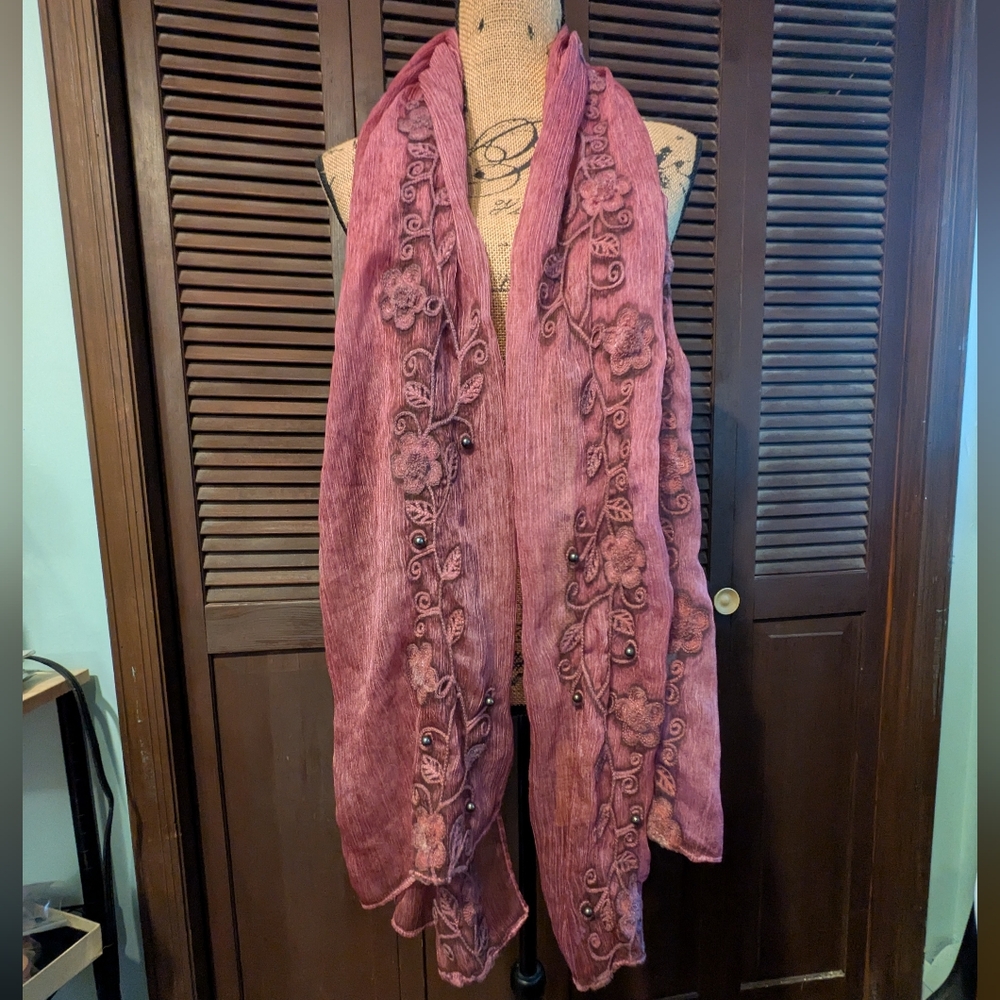 Embroidered Pink Scarf From Ireland - Picture 2 of 12
